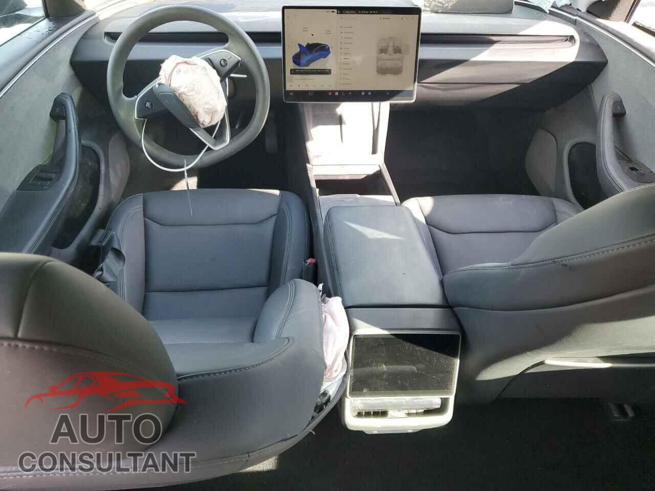TESLA MODEL 3 2024 - 5YJ3E1EA7RF726152