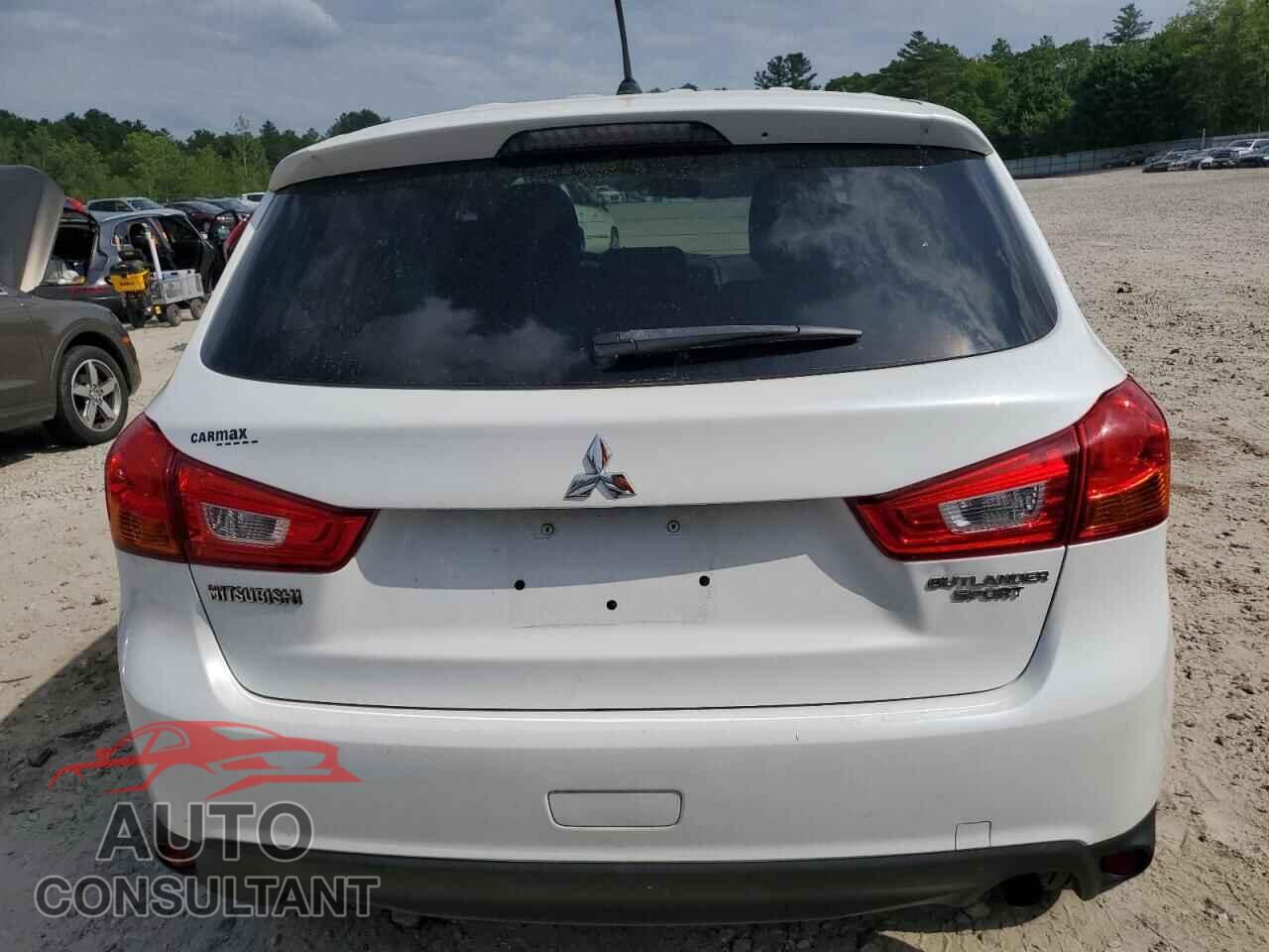 MITSUBISHI OUTLANDER 2015 - 4A4AR3AU4FE013500