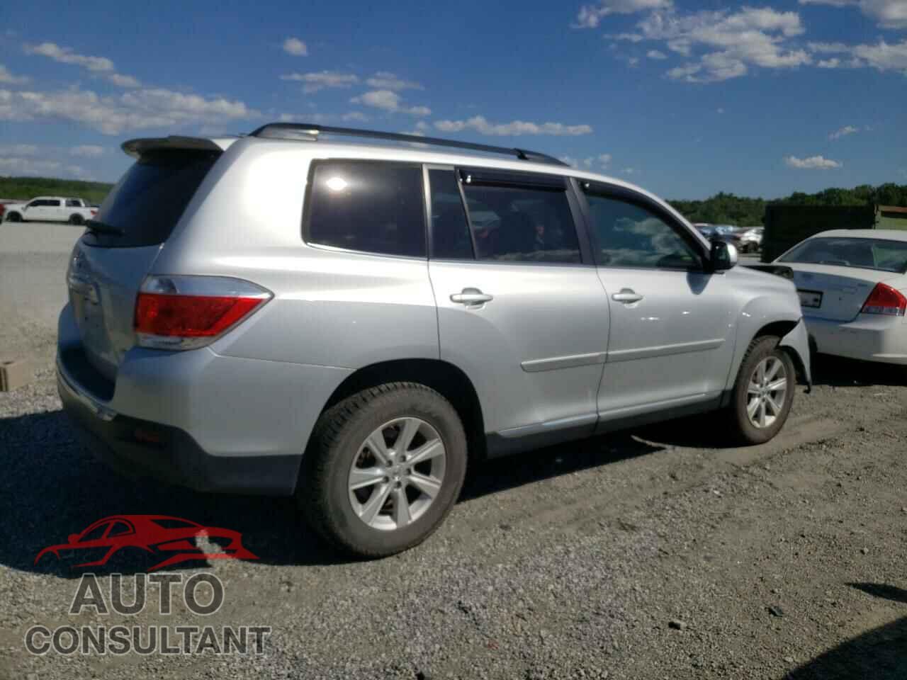 TOYOTA HIGHLANDER 2011 - 5TDBK3EH3BS068425