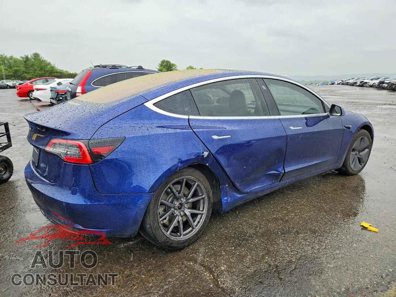 TESLA MODEL 3 2018 - 5YJ3E1EA1JF027104