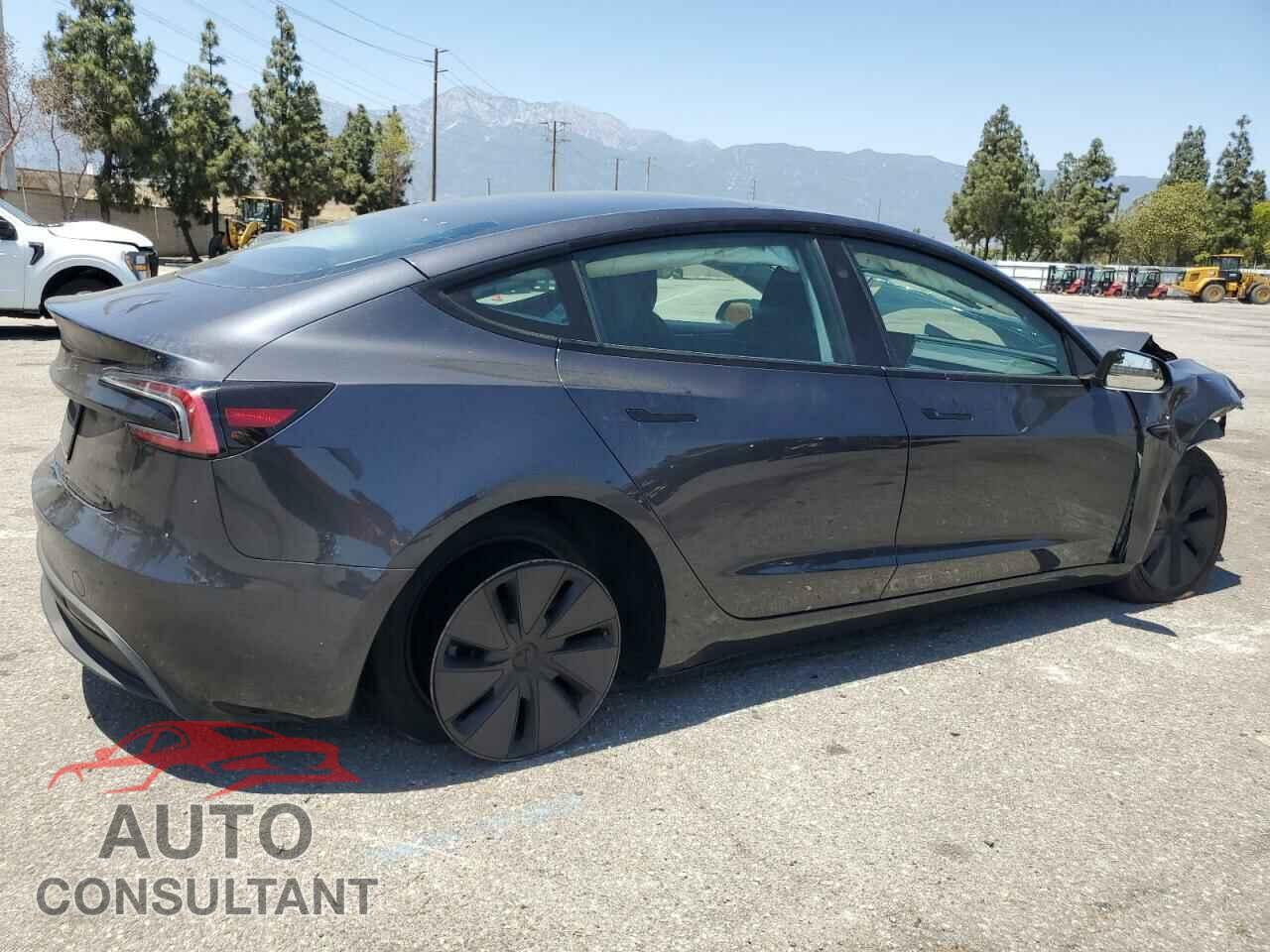 TESLA MODEL 3 2024 - 5YJ3E1EA2RF727628