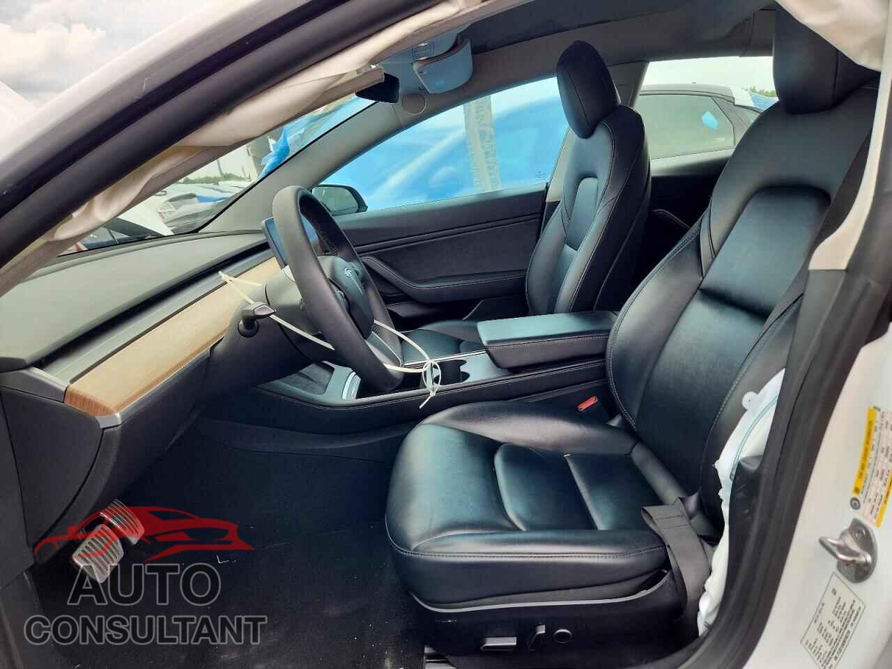 TESLA MODEL 3 2021 - 5YJ3E1EBXMF902709