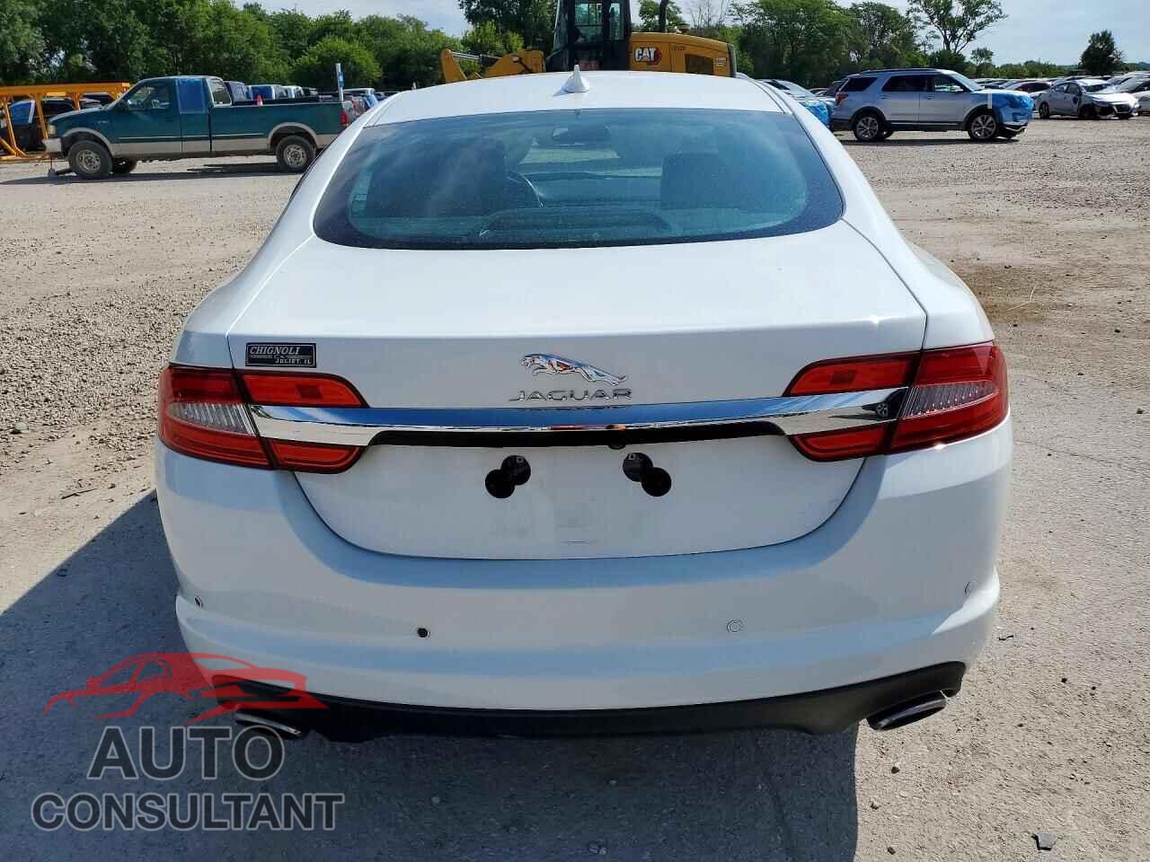 JAGUAR XF 2014 - SAJWJ0EF4E8U28135