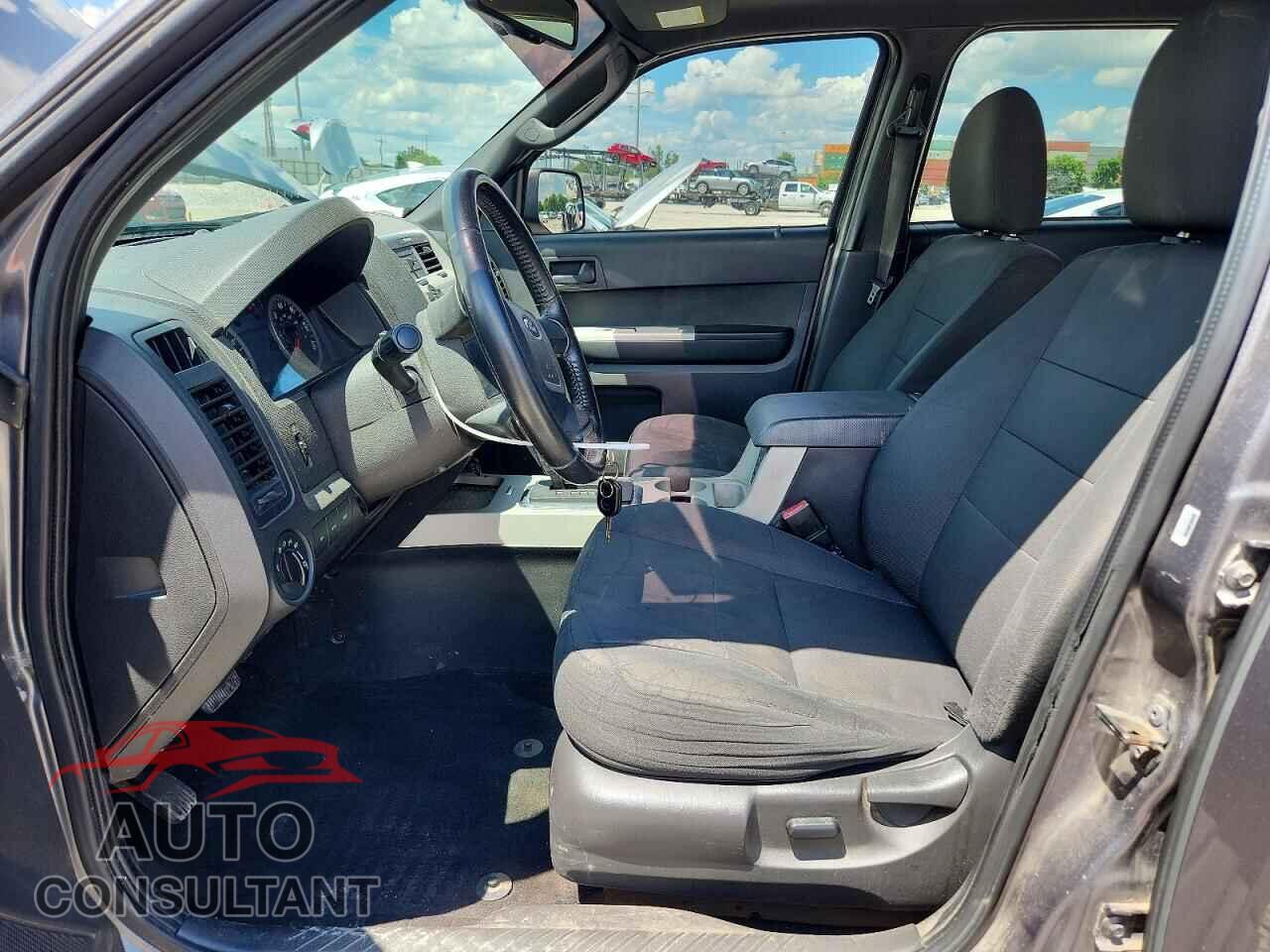 FORD ESCAPE 2011 - 1FMCU0D73BKA04930