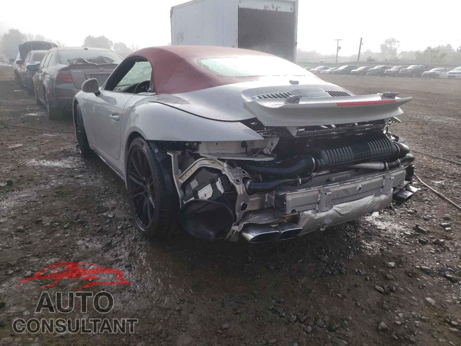 PORSCHE 911 2019 - WP0CD2A99KS144079
