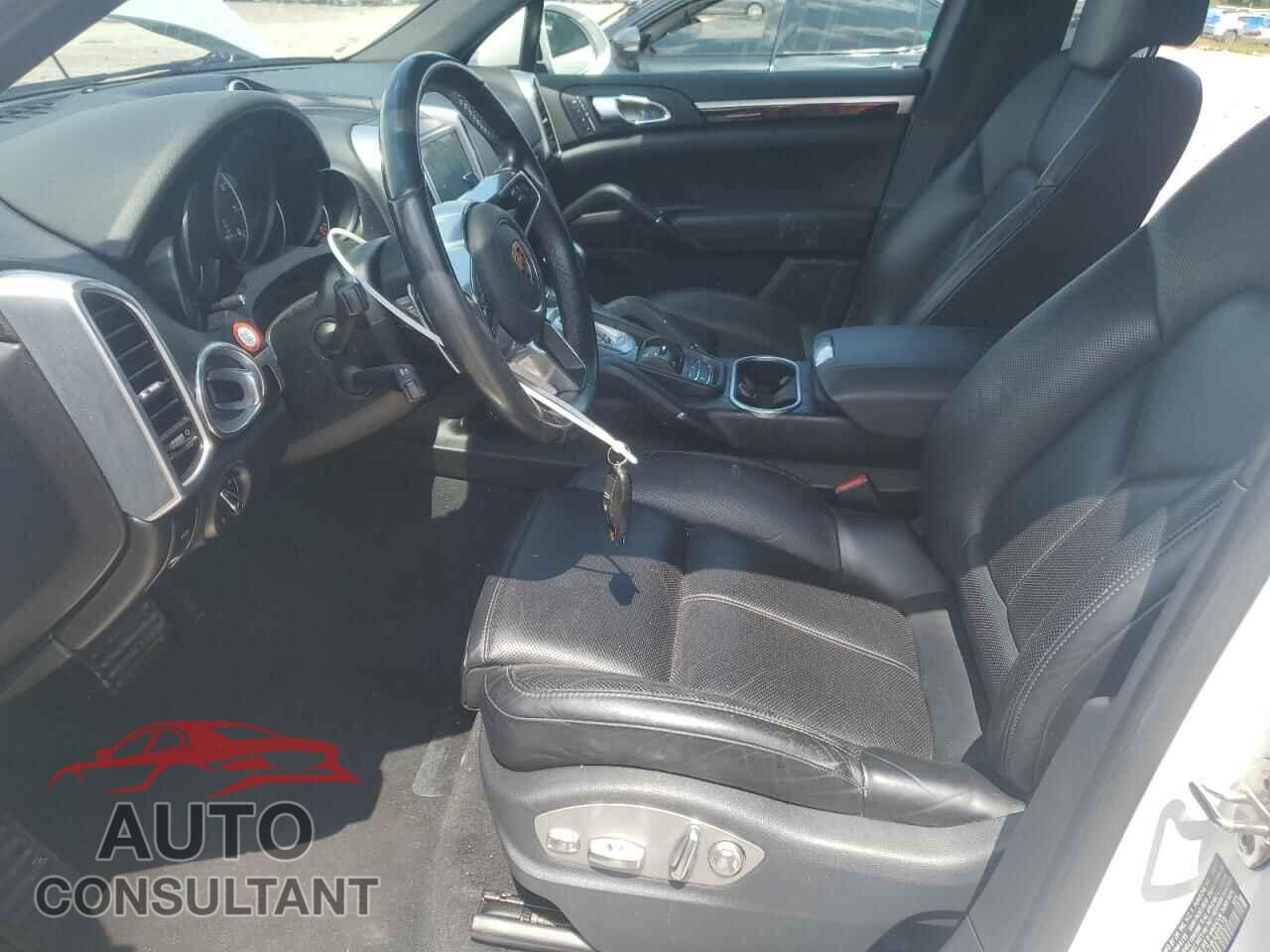 PORSCHE CAYENNE 2017 - WP1AA2A27HKA89979
