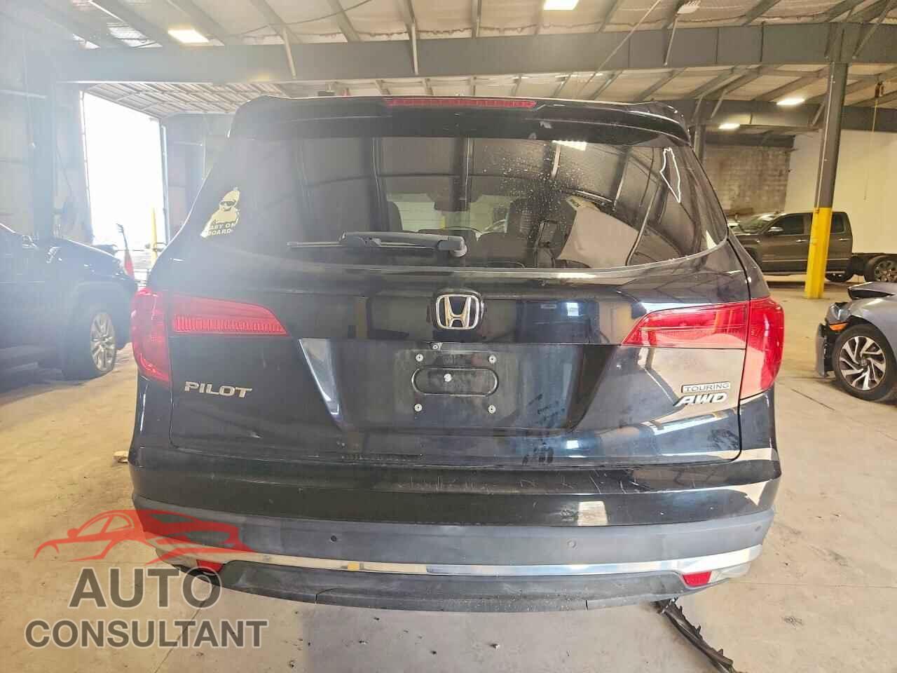 HONDA PILOT 2017 - 5FNYF6H99HB078488
