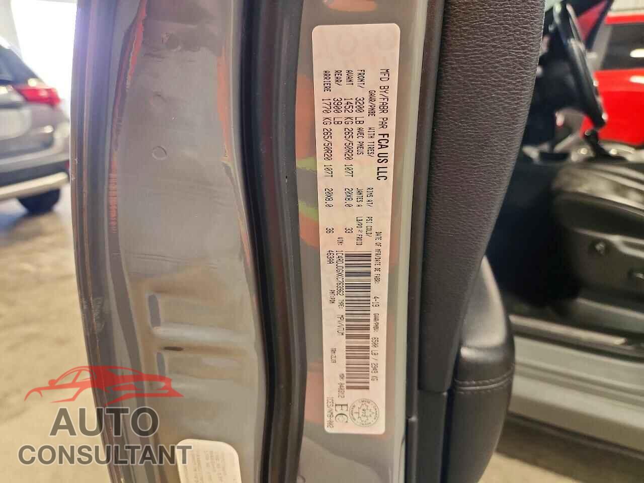 DODGE DURANGO 2019 - 1C4RDJDGXKC763962