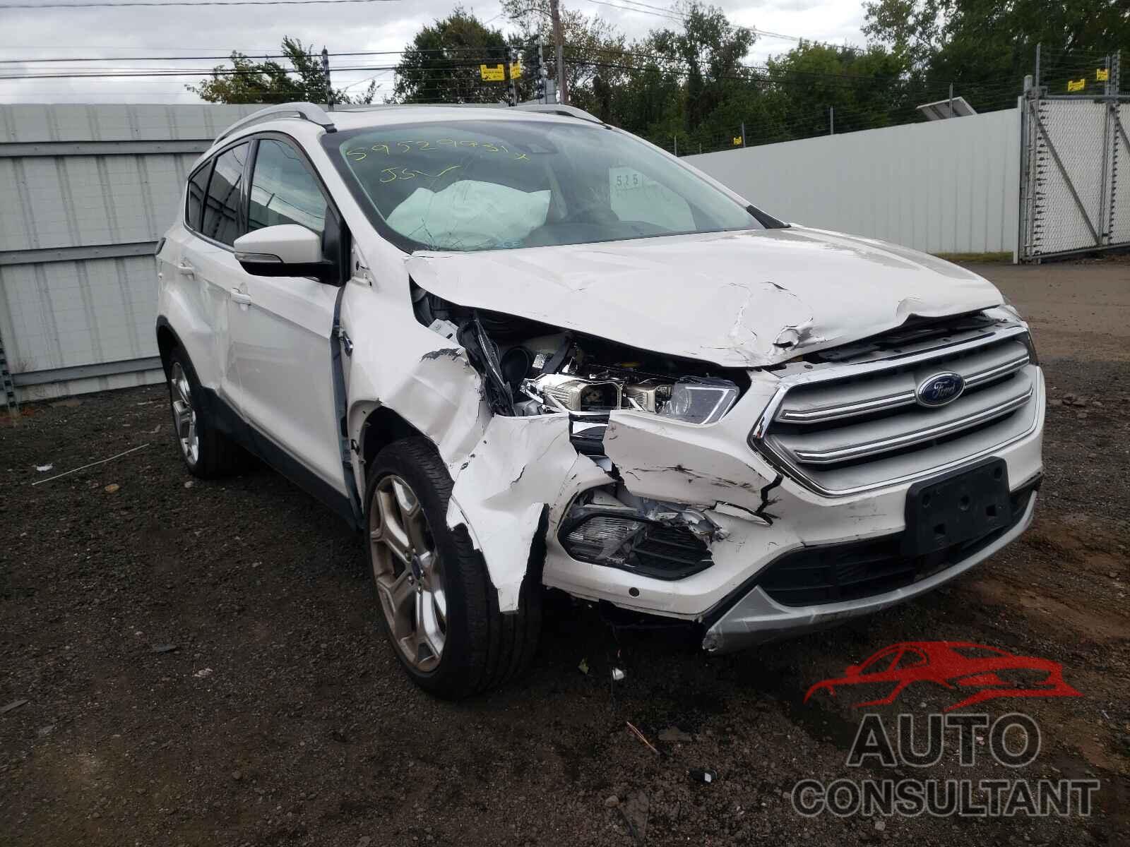 FORD ESCAPE 2018 - 1FMCU9J93JUD12659