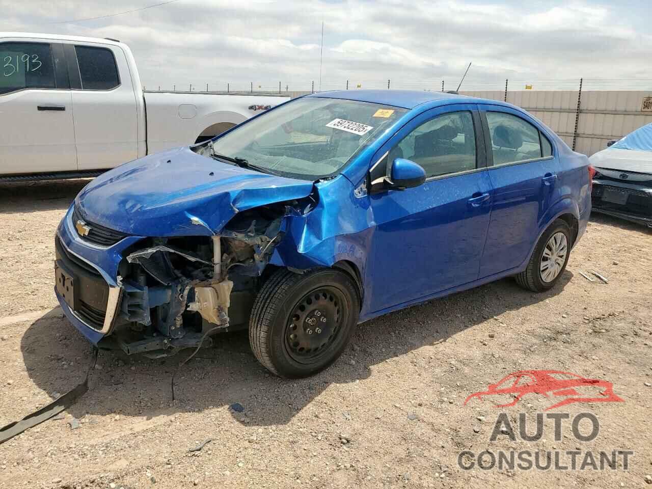 CHEVROLET SONIC 2017 - 1G1JB5SH8H4177441
