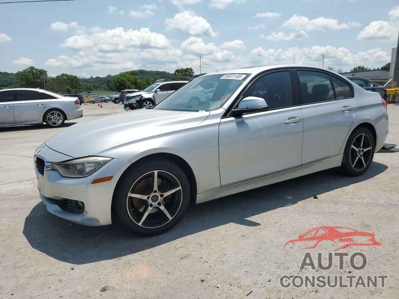 BMW 3 SERIES 2013 - WBA3C1C54DF438084