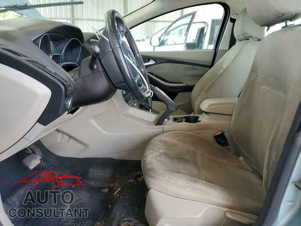 FORD FOCUS 2012 - 1FAHP3M2XCL402256