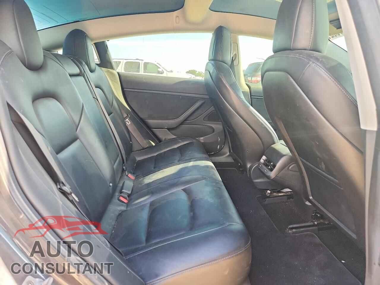 TESLA MODEL 3 2018 - 5YJ3E1EA4JF022012