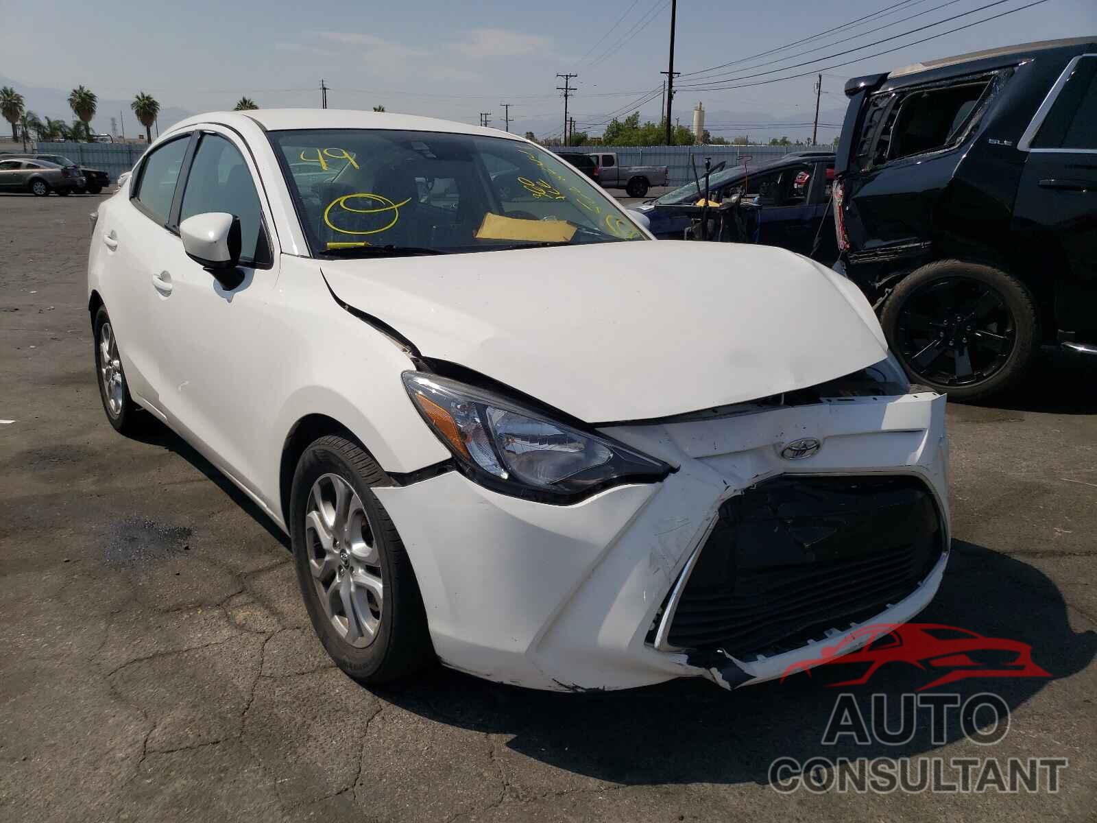 TOYOTA YARIS 2017 - 3MYDLBYV1HY160184