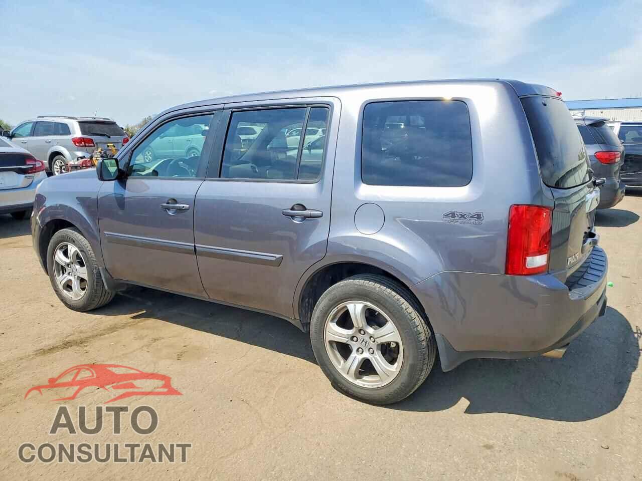 HONDA PILOT 2015 - 5FNYF4H42FB049128
