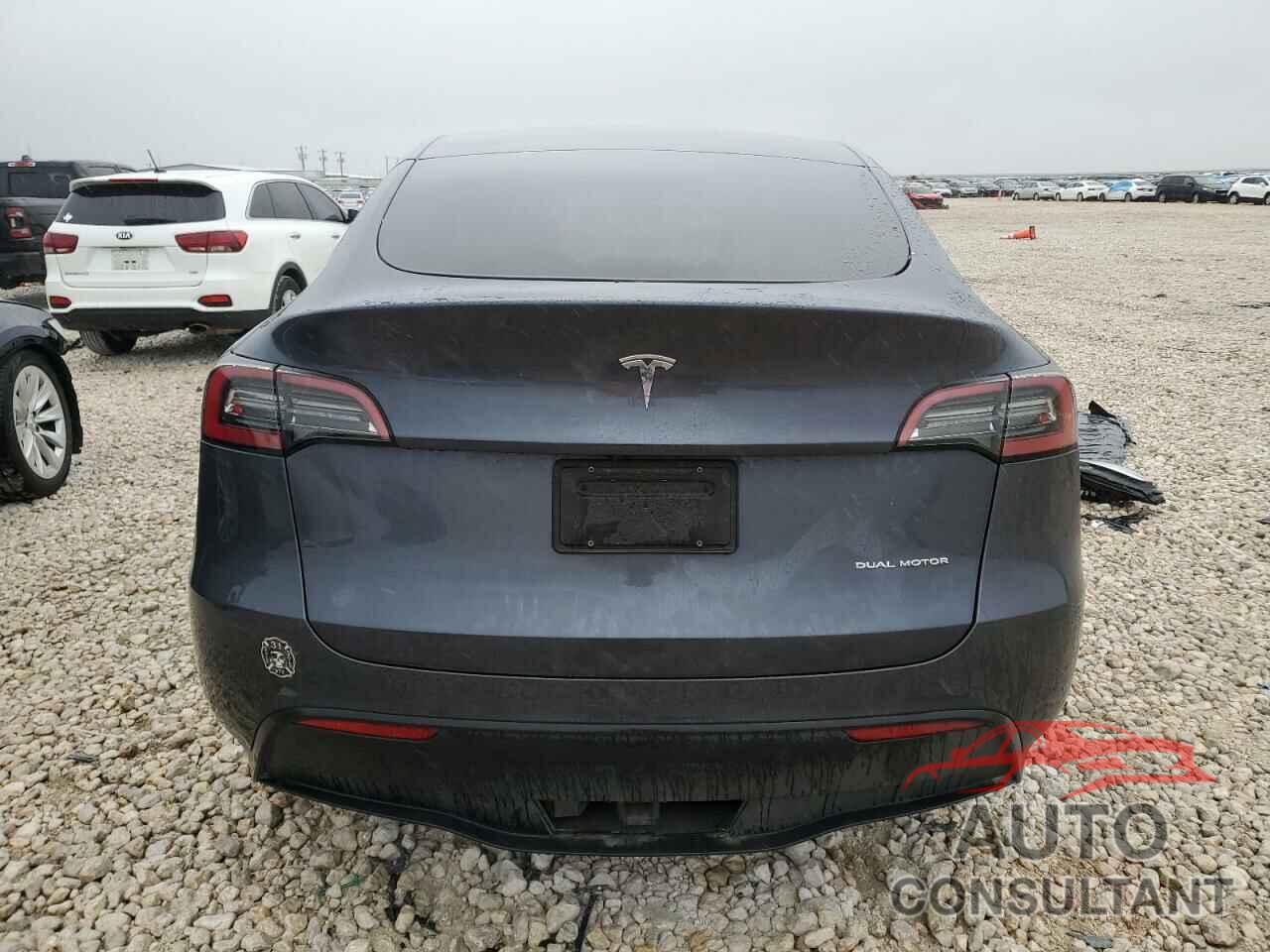 TESLA MODEL Y 2023 - 7SAYGAEE0PF890667