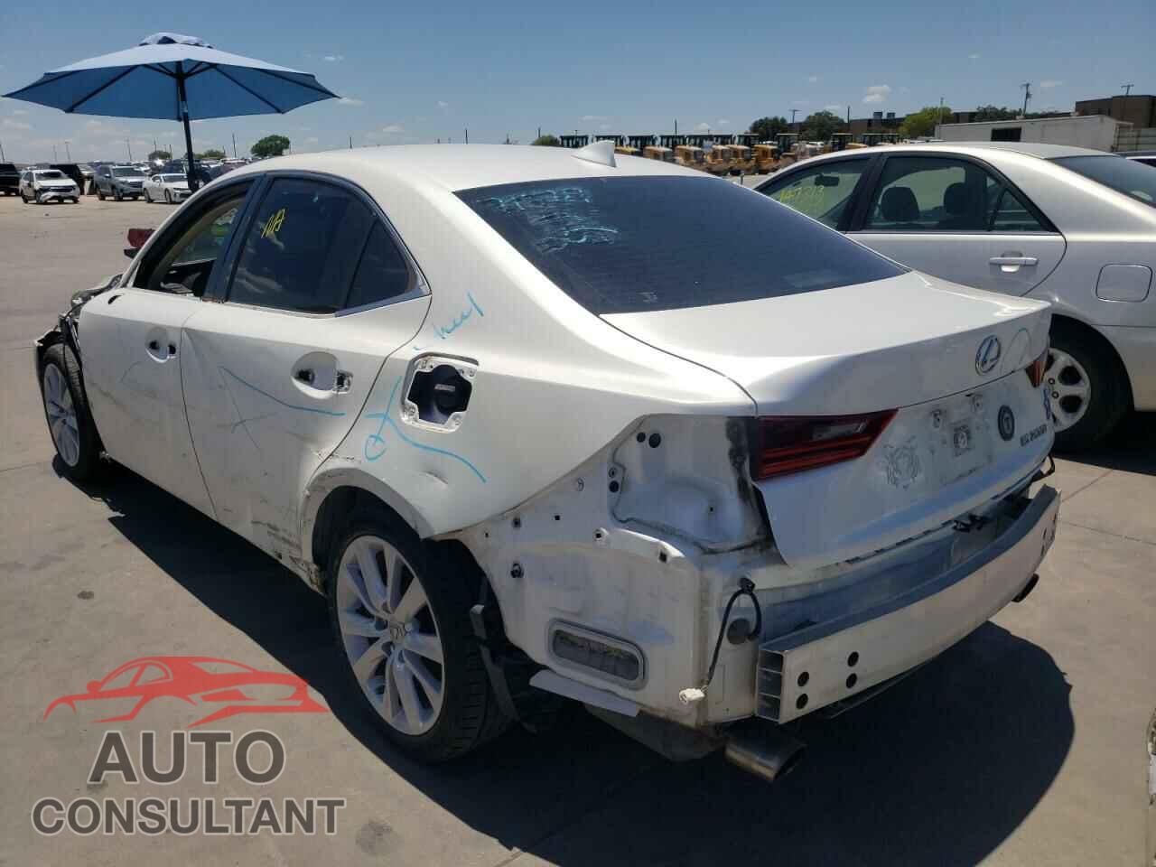 LEXUS IS 2016 - JTHBA1D21G5021958