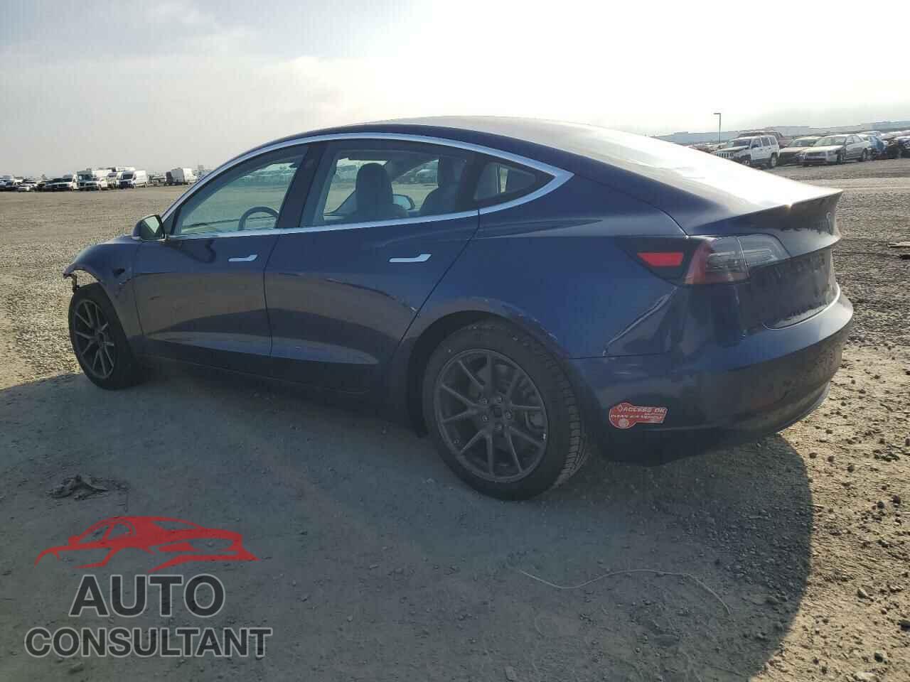 TESLA MODEL 3 2018 - 5YJ3E1EA9JF038657