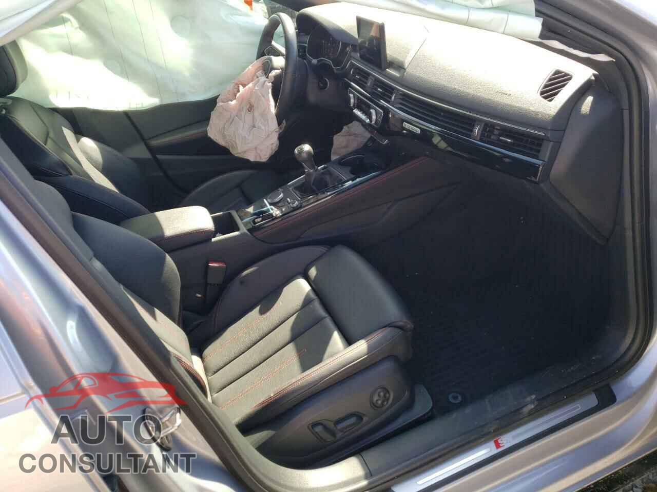 AUDI A4 2018 - WAUPNAF42JA081737