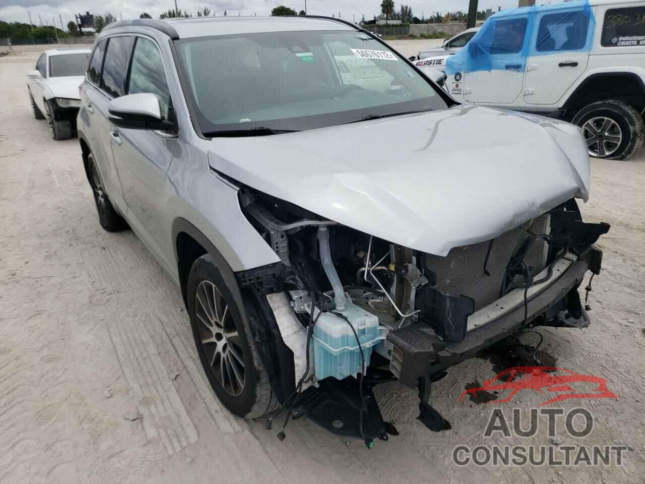 TOYOTA HIGHLANDER 2018 - 5TDJZRFH9JS562134