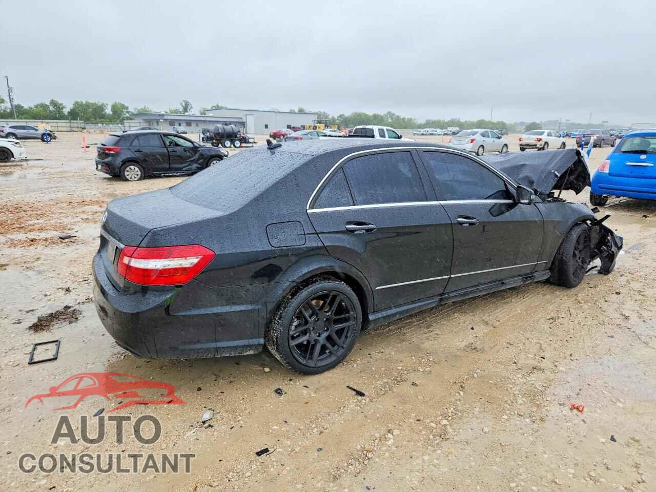 MERCEDES-BENZ E-CLASS 2013 - WDDHF5KB5DA725001