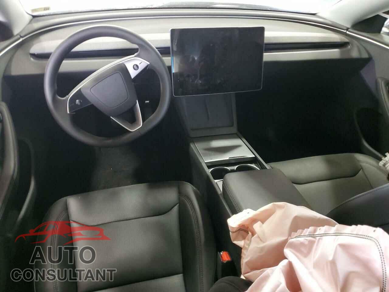 TESLA MODEL 3 2024 - 5YJ3E1EA7RF872695
