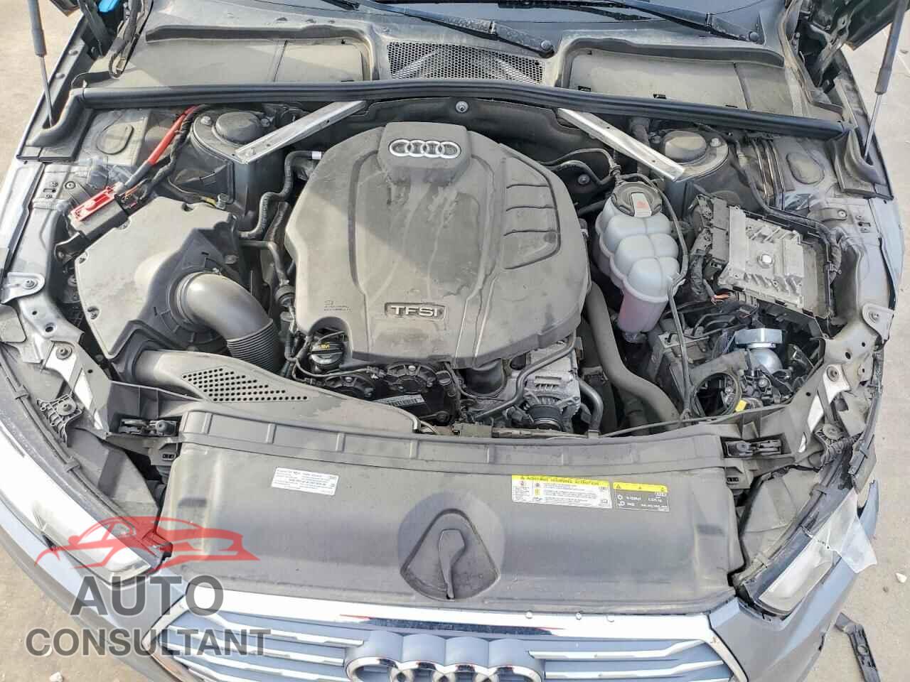 AUDI A4 2019 - WAUDNAF41KA106938