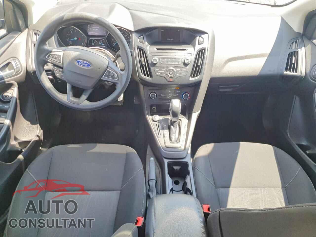 FORD FOCUS 2015 - 1FADP3F25FL217841