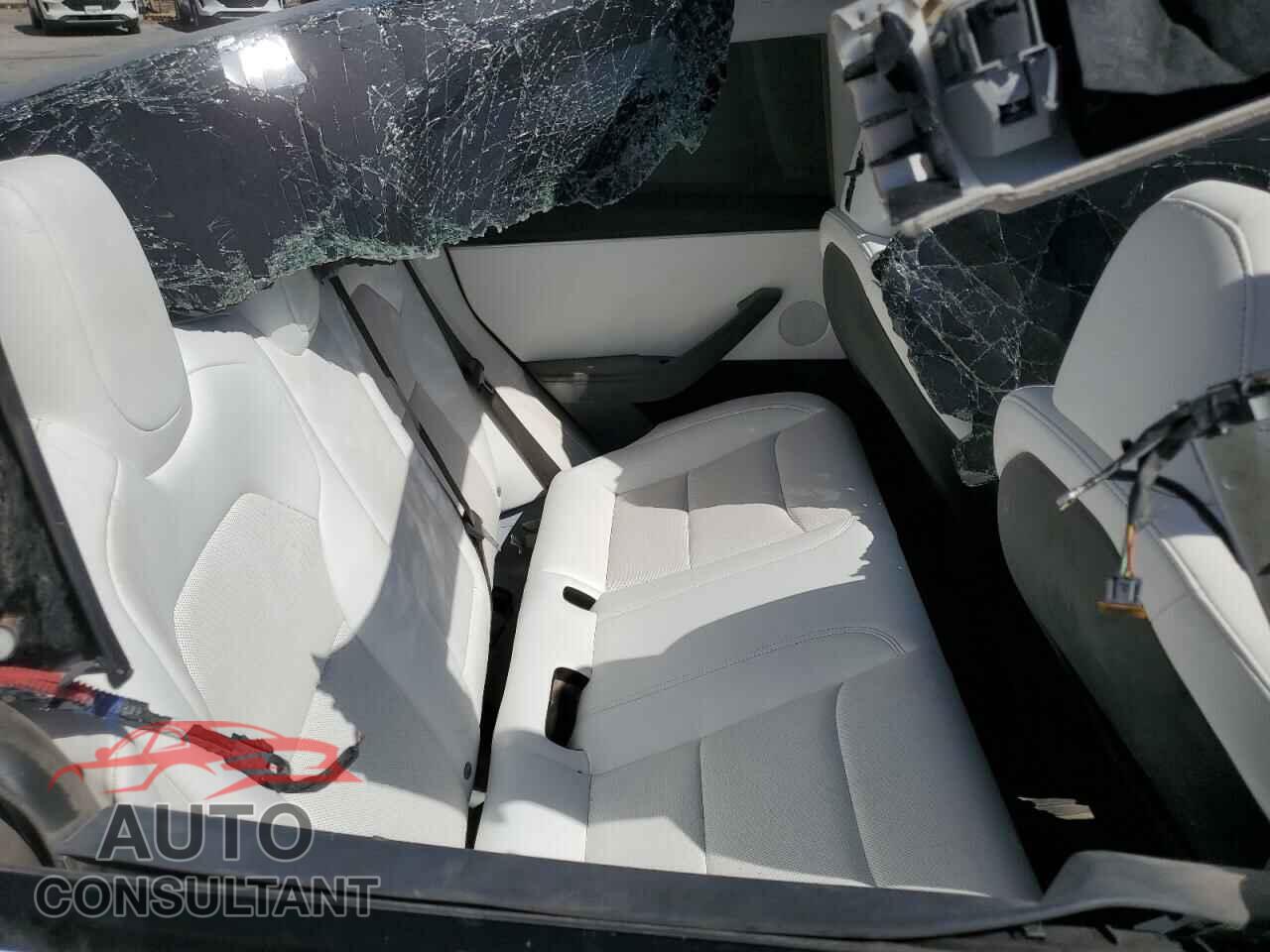 TESLA MODEL 3 2025 - 5YJ3E1EA0SF924481