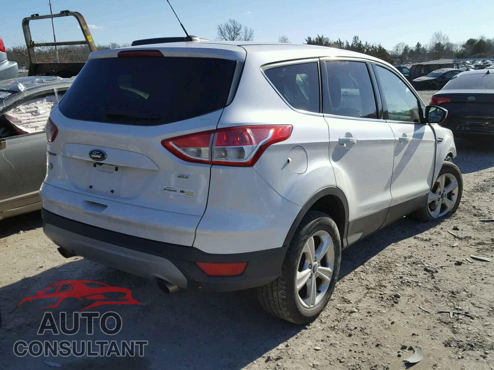 FORD ESCAPE SE 2015 - 1FMCU0G75FUB67987