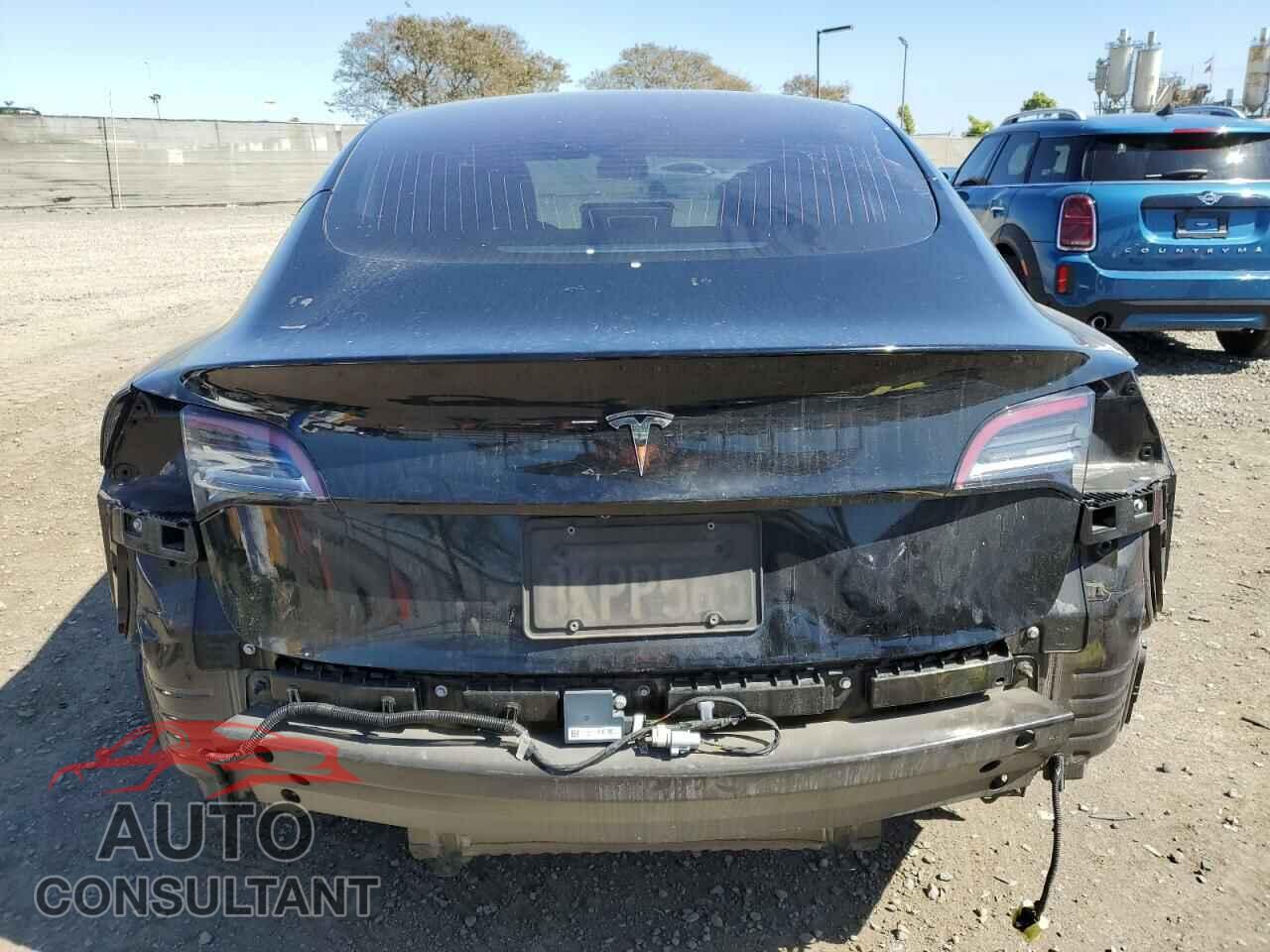 TESLA MODEL 3 2019 - 5YJ3E1EA5KF305679