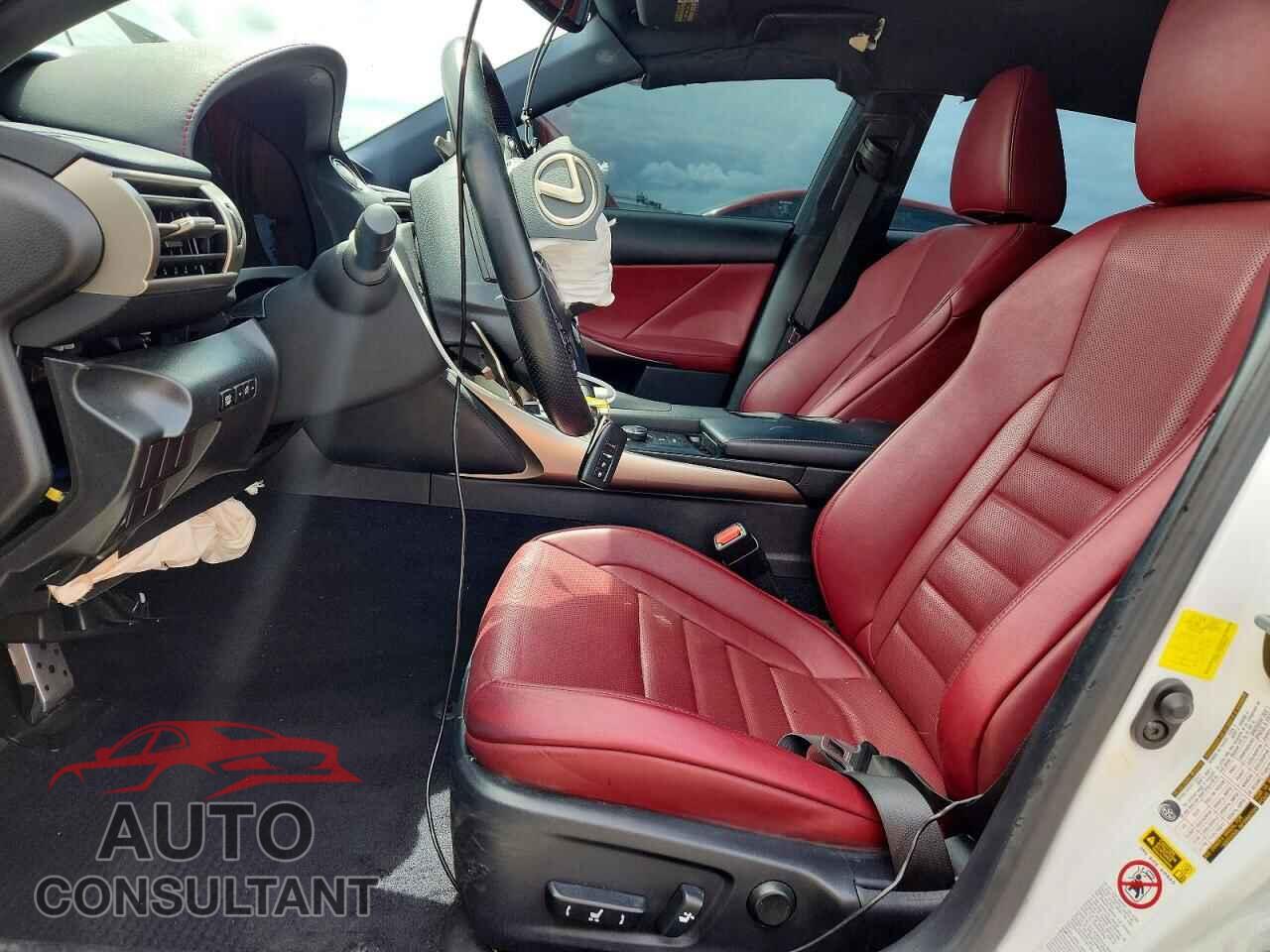 LEXUS IS 2014 - JTHBE1D22E5004815