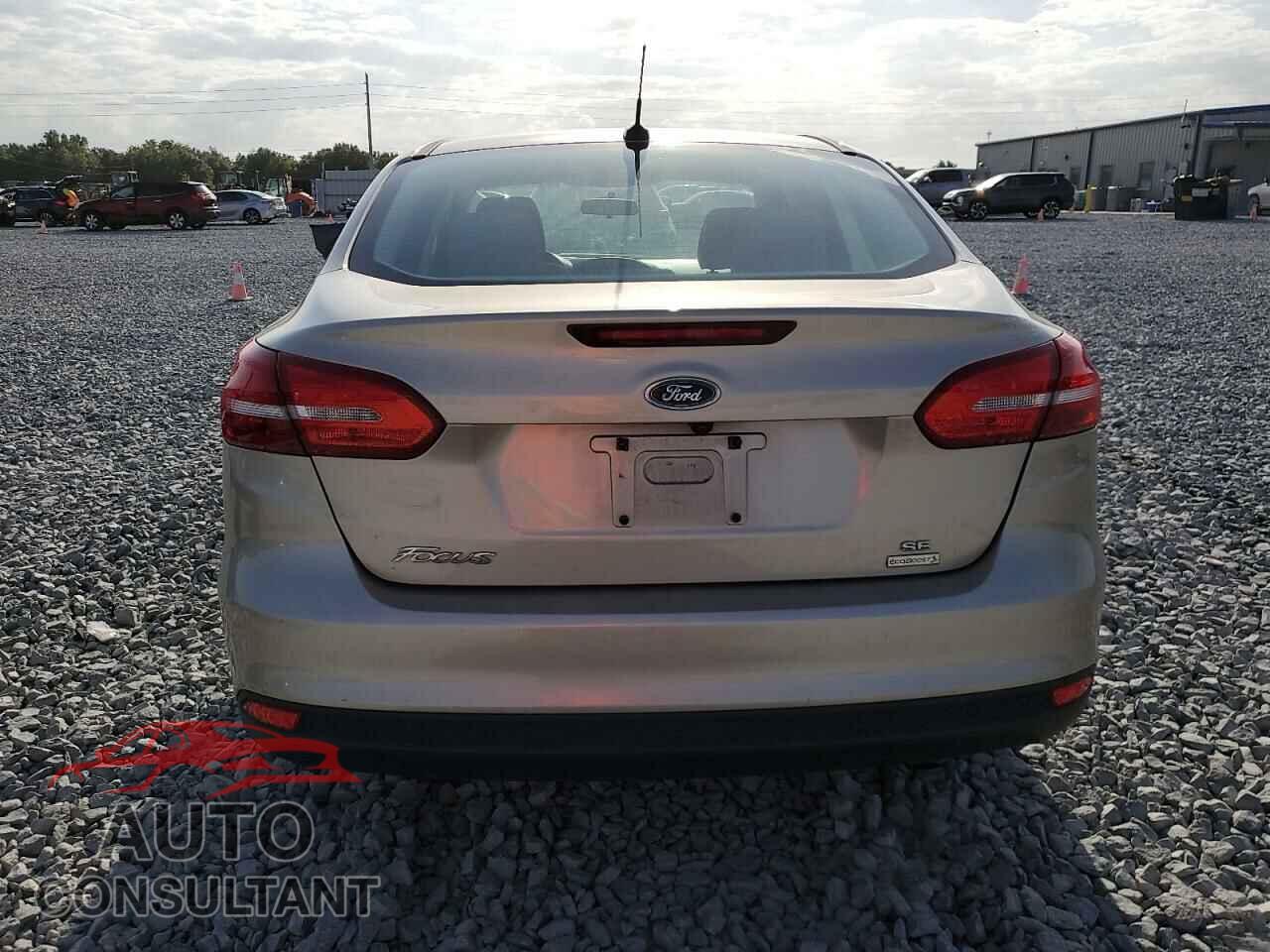 FORD FOCUS 2018 - 1FADP3FE4JL201052