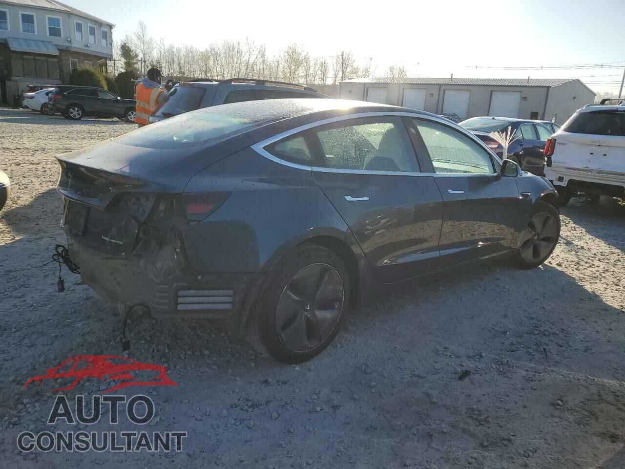 TESLA MODEL 3 2019 - 5YJ3E1EB2KF450395