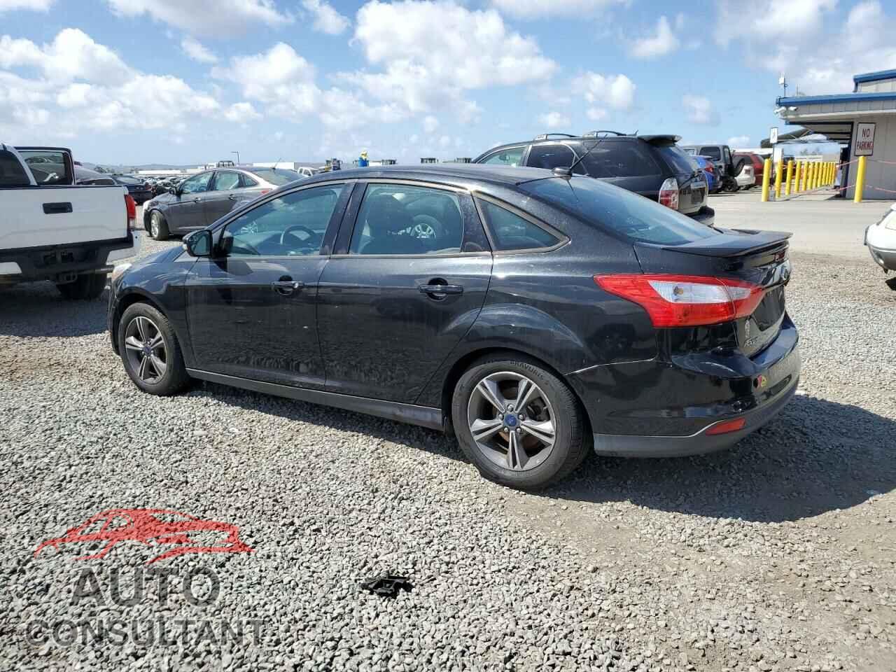 FORD FOCUS 2014 - 1FADP3F2XEL399485