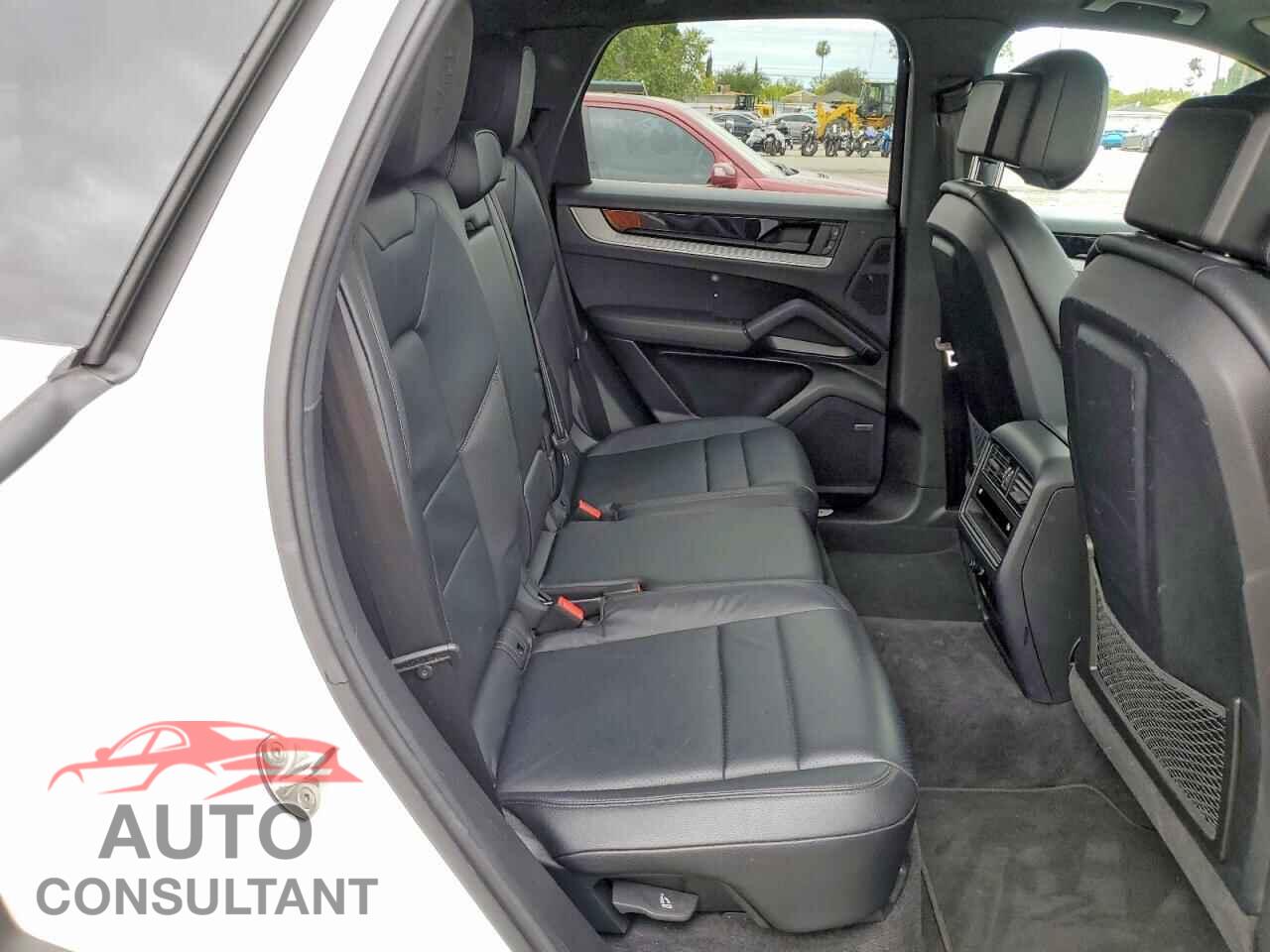 PORSCHE CAYENNE 2024 - WP1AA2AY3RDA02573