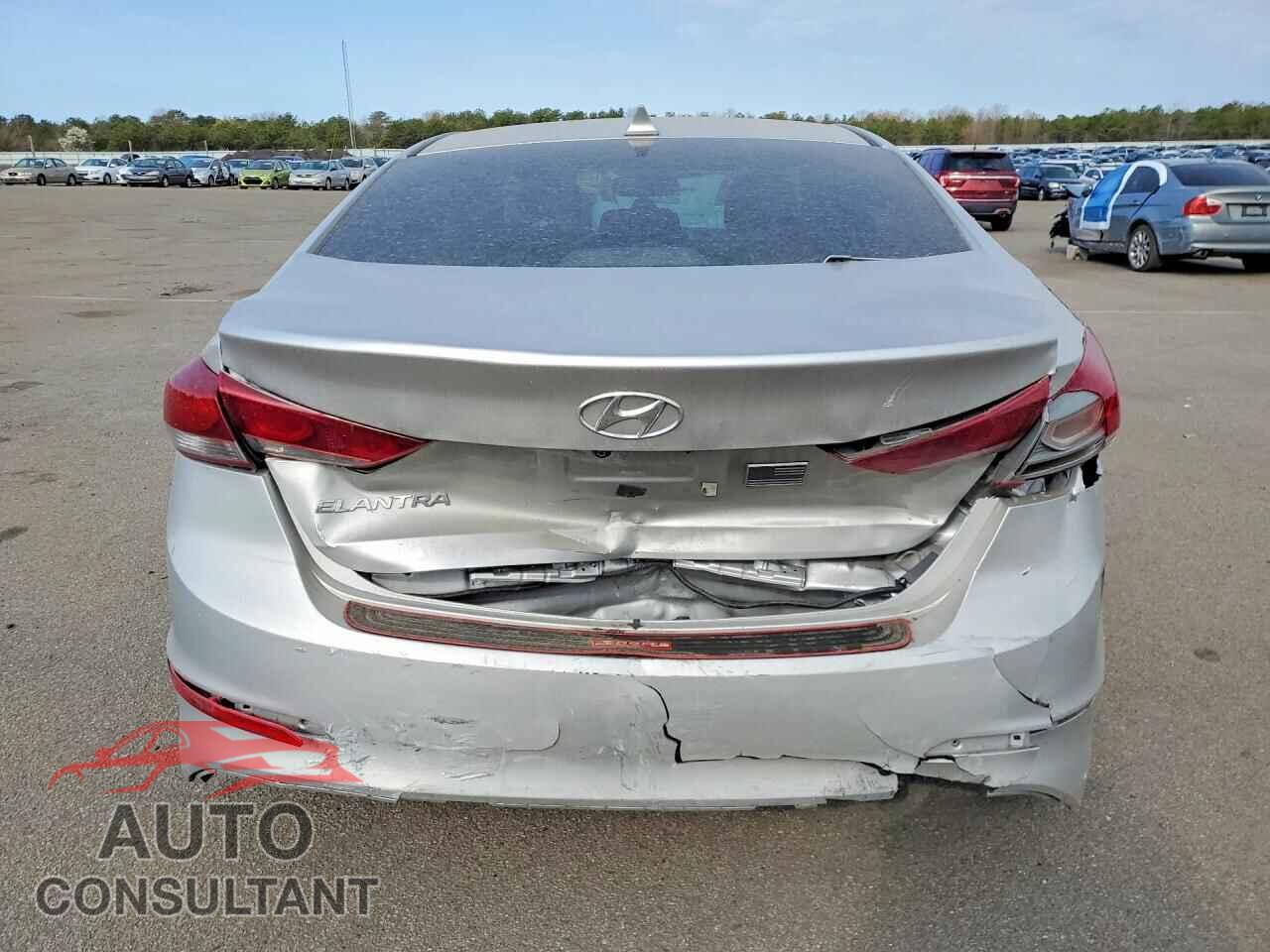 HYUNDAI ELANTRA 2018 - 5NPD84LF4JH257488