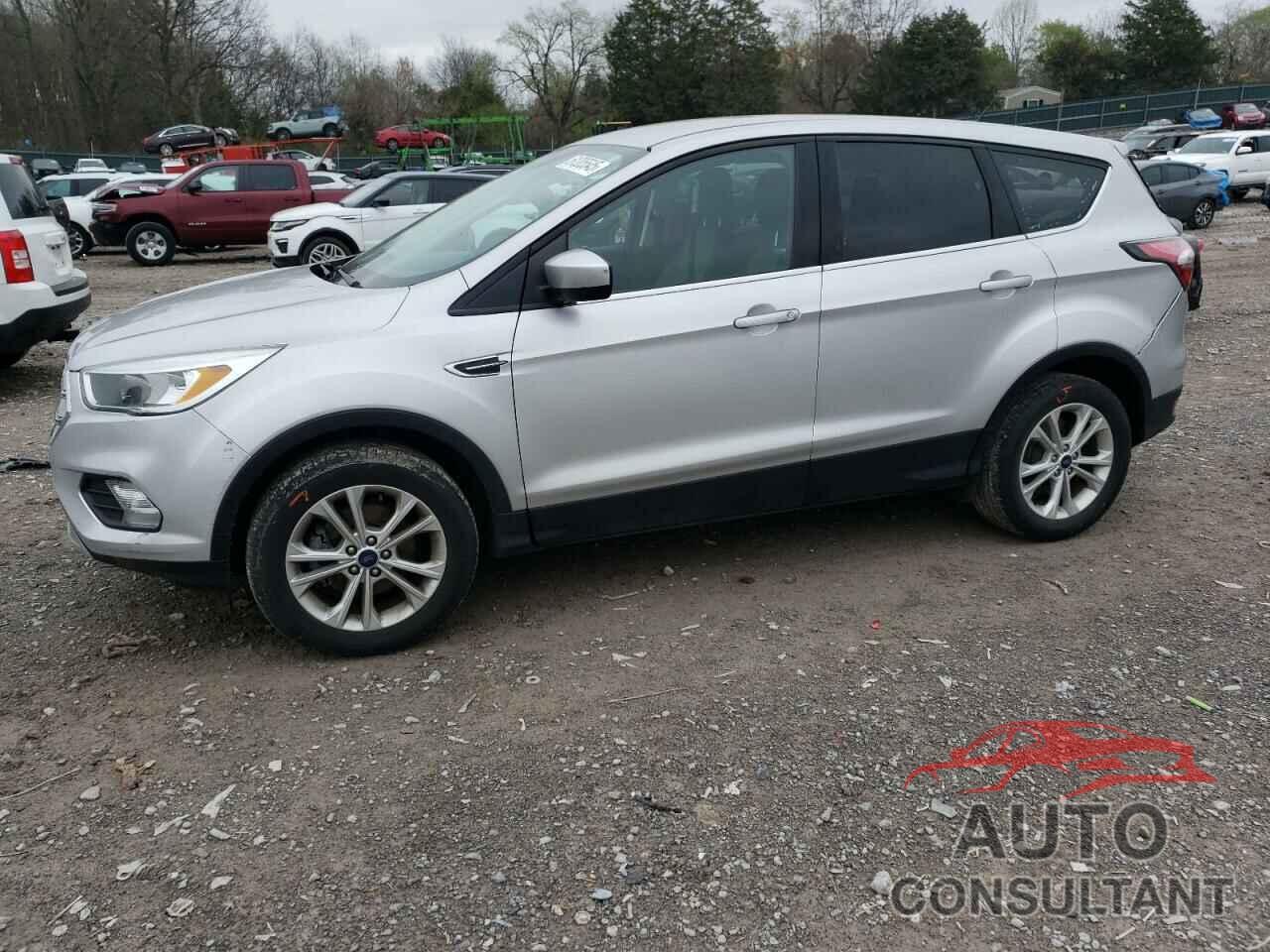 FORD ESCAPE 2017 - 1FMCU0GD7HUB19528
