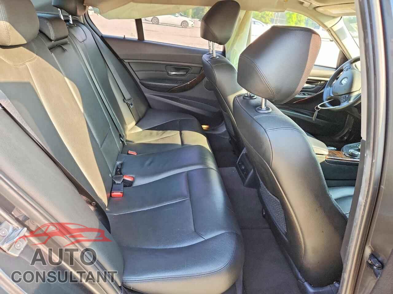 BMW 3 SERIES 2016 - WBA8E5G56GNU22111