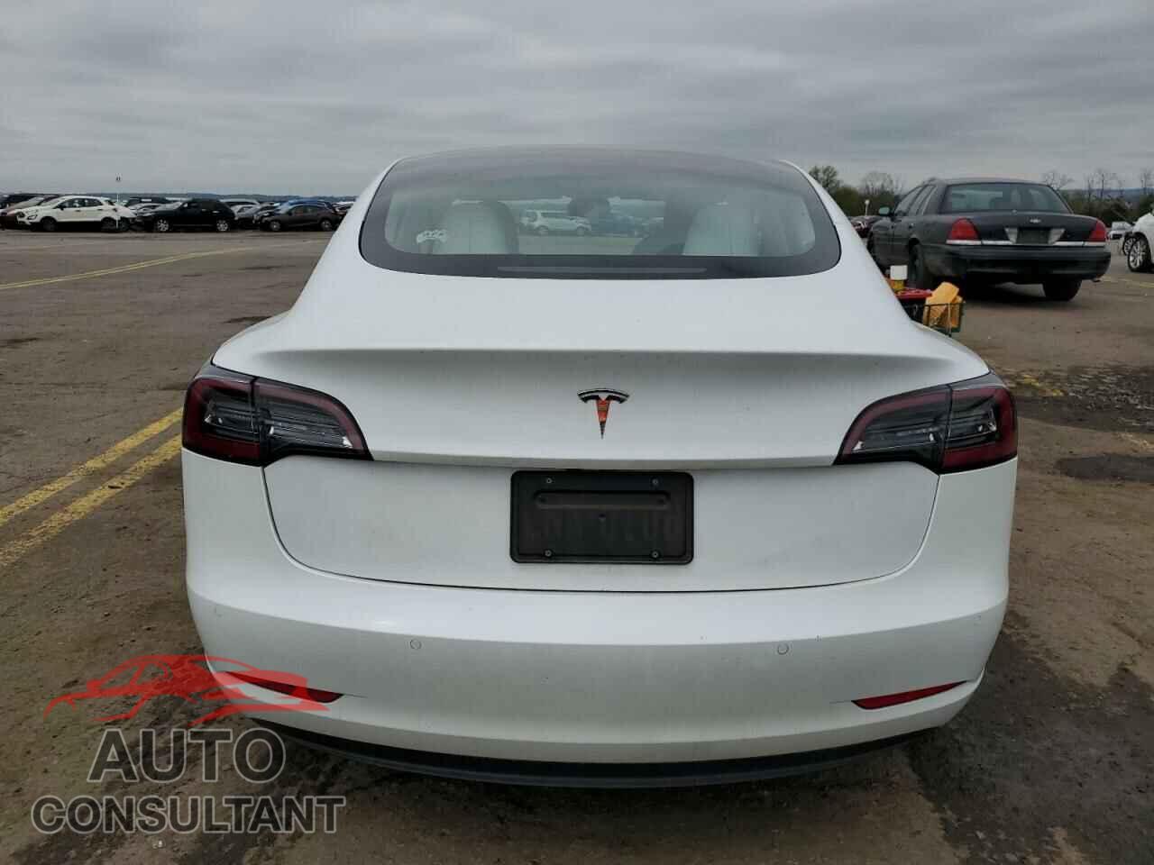 TESLA MODEL 3 2021 - 5YJ3E1EA1MF853889