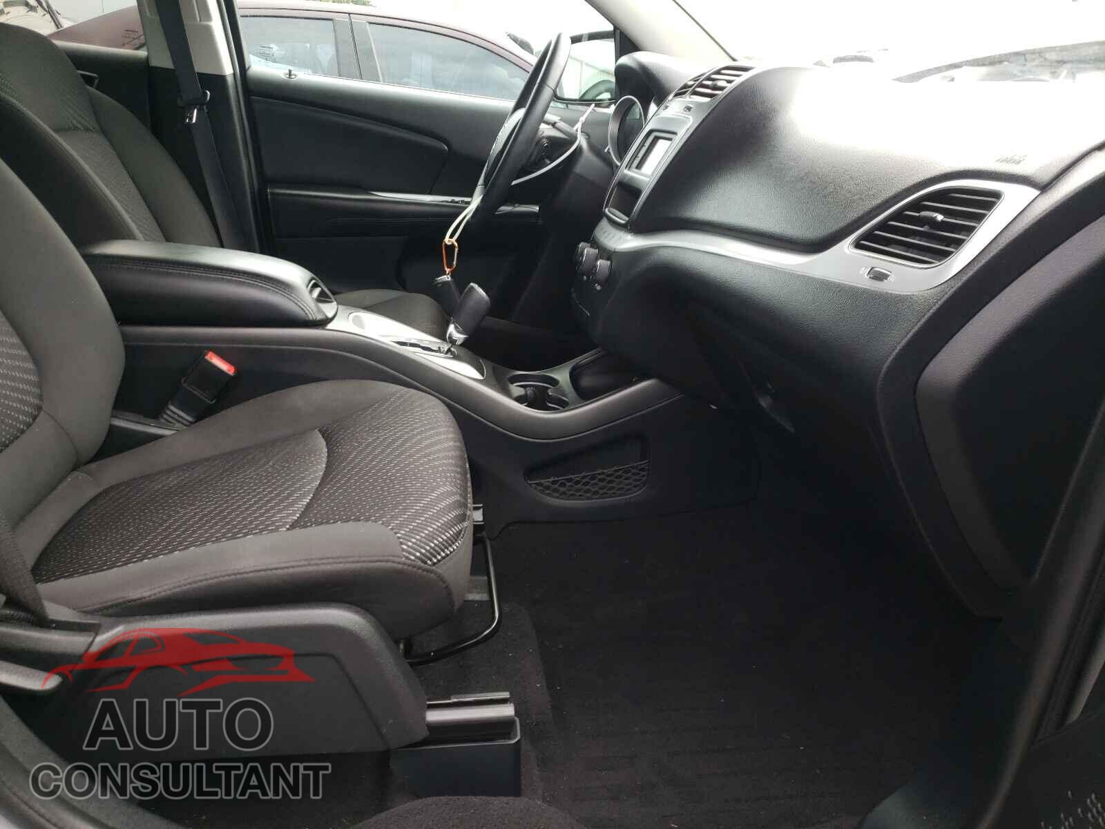 DODGE JOURNEY 2017 - 3C4PDCBB8HT560608