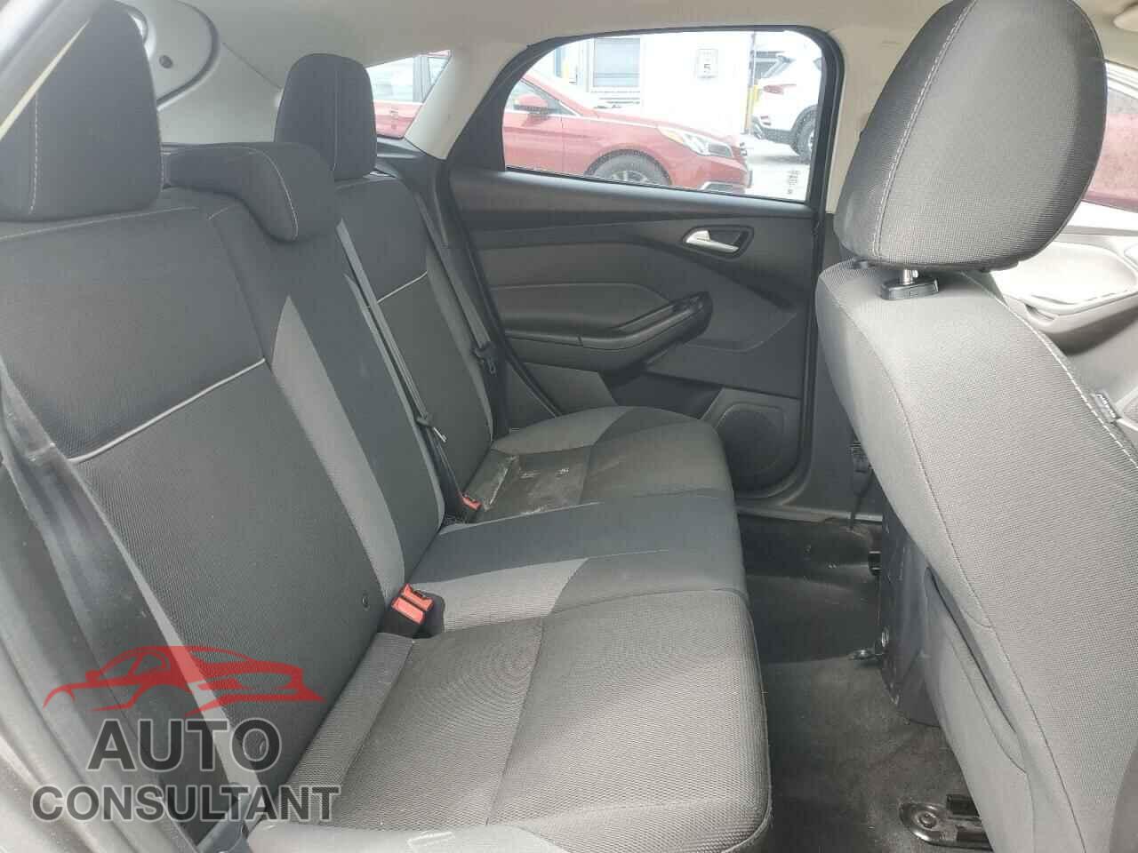 FORD FOCUS 2014 - 1FADP3K22EL201875