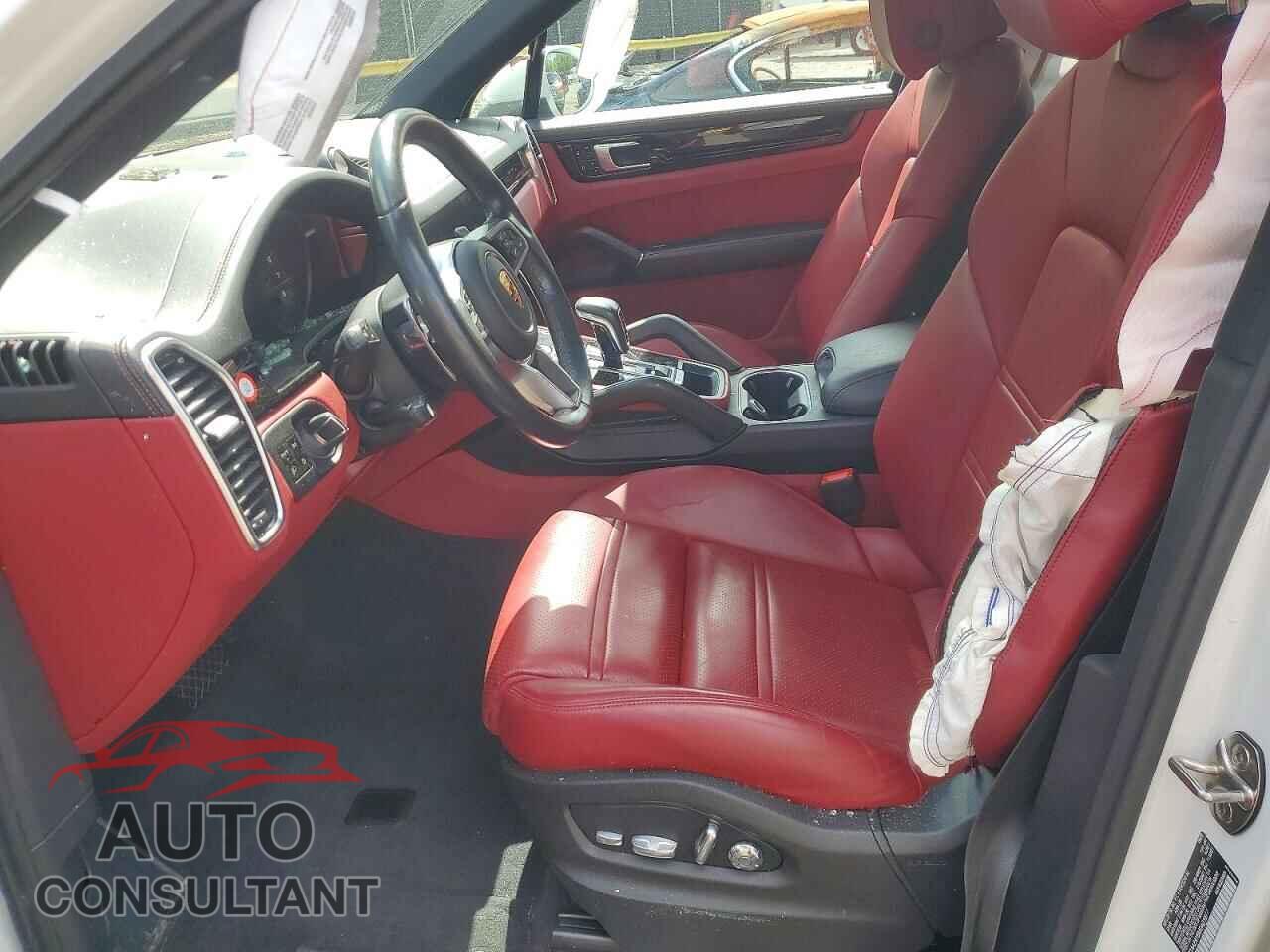 PORSCHE CAYENNE 2021 - WP1AA2AY5MDA01577
