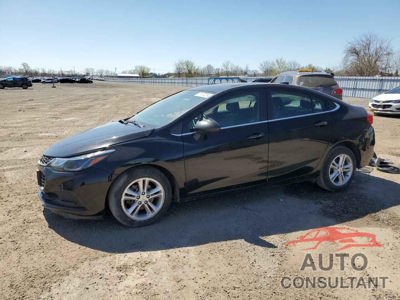 CHEVROLET CRUZE 2018 - 1G1BE5SM3J7174282