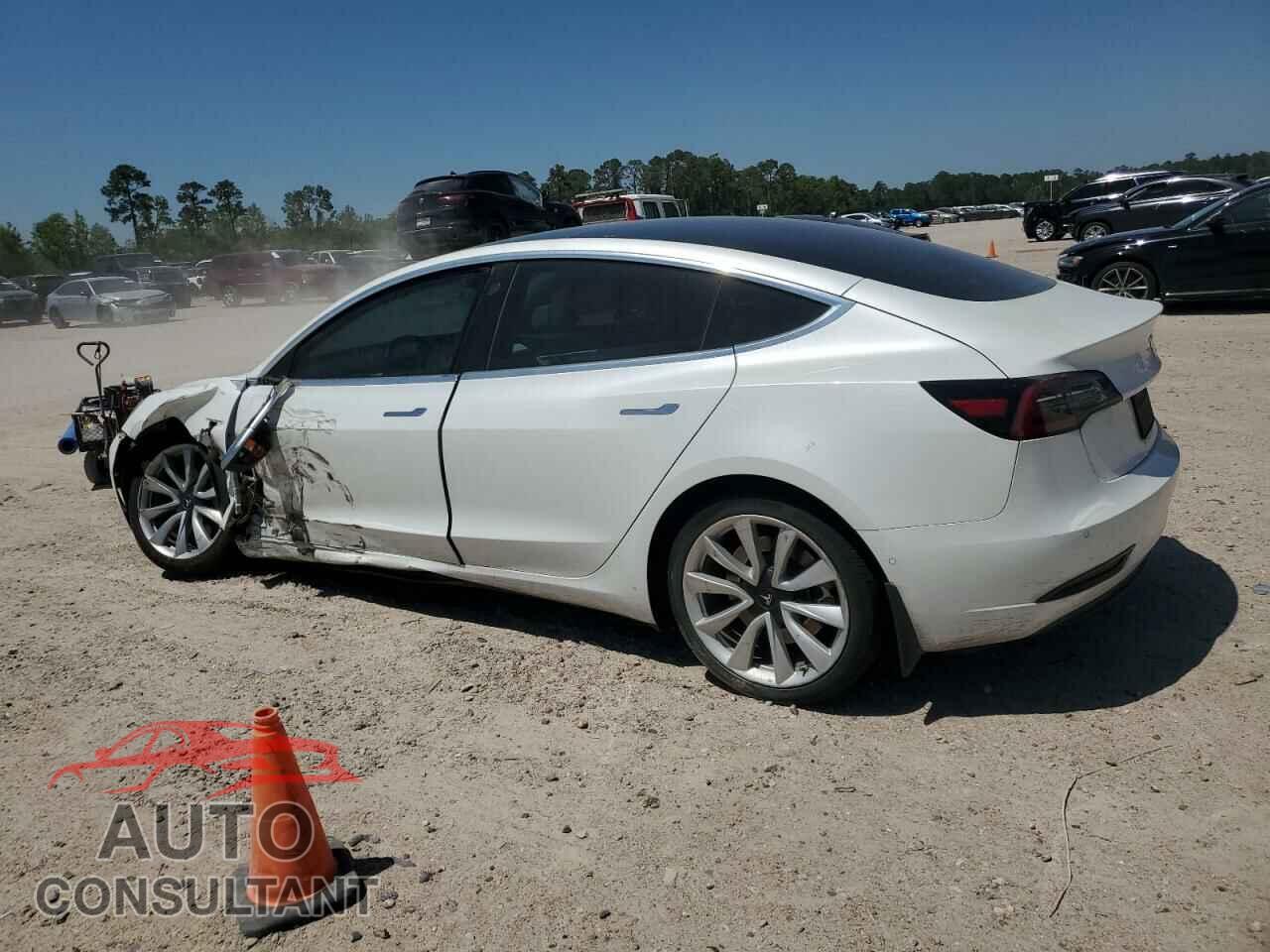 TESLA MODEL 3 2020 - 5YJ3E1EA5LF599280