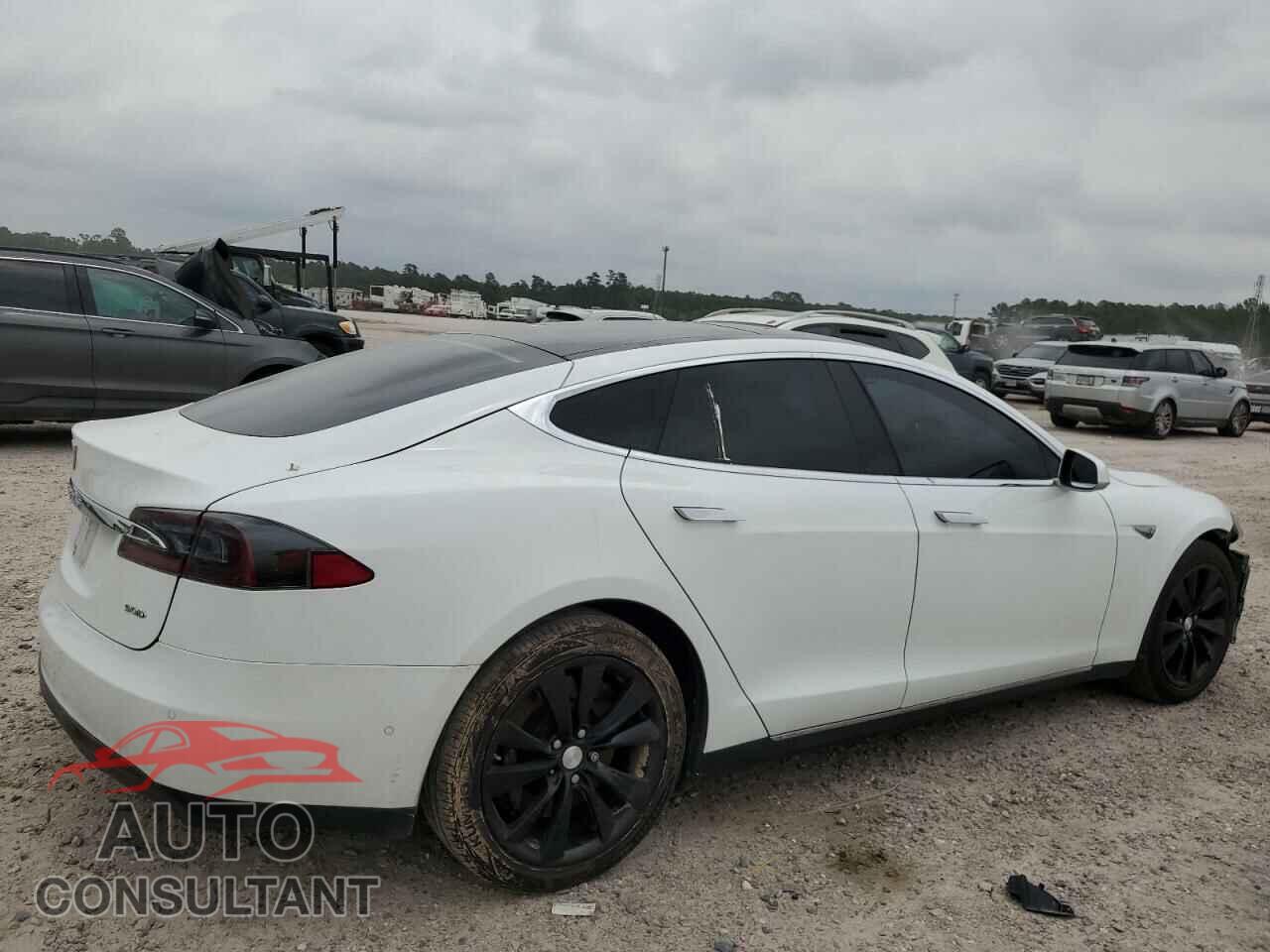TESLA MODEL S 2016 - 5YJSA1E2XGF130160
