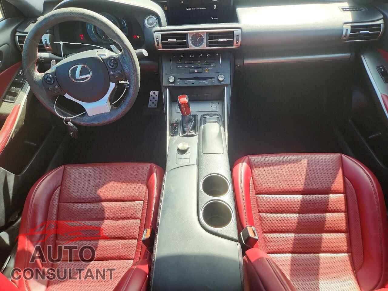 LEXUS IS 2016 - JTHCM1D23G5008317