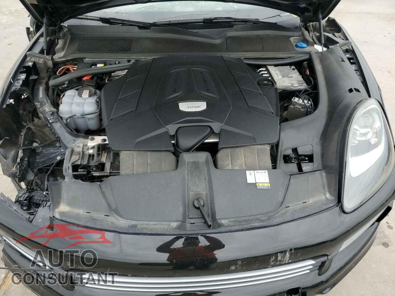 PORSCHE CAYENNE 2022 - WP1AA2AY2NDA03689
