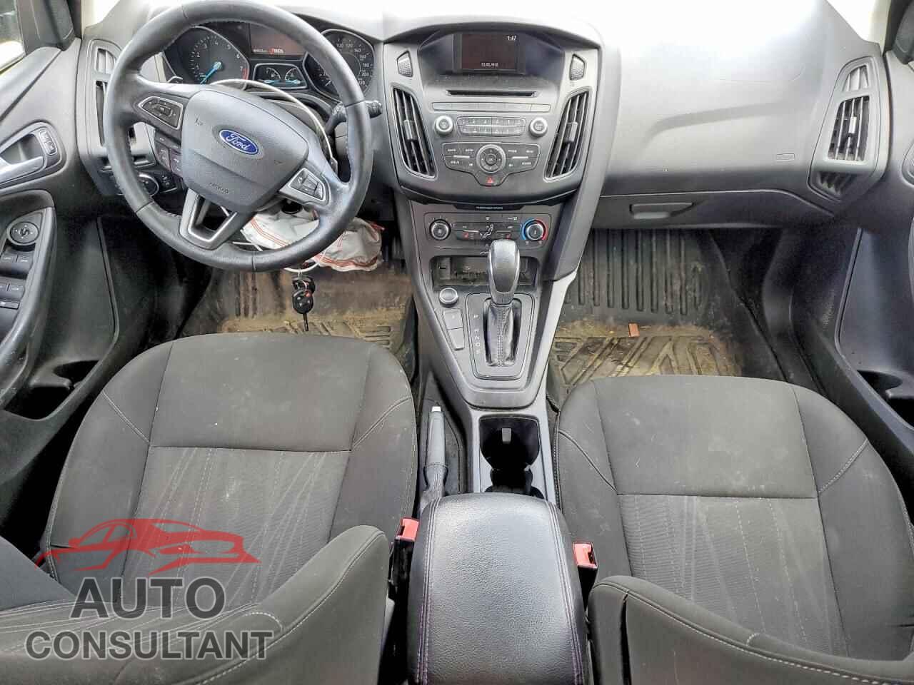 FORD FOCUS 2017 - 1FADP3K23HL321026