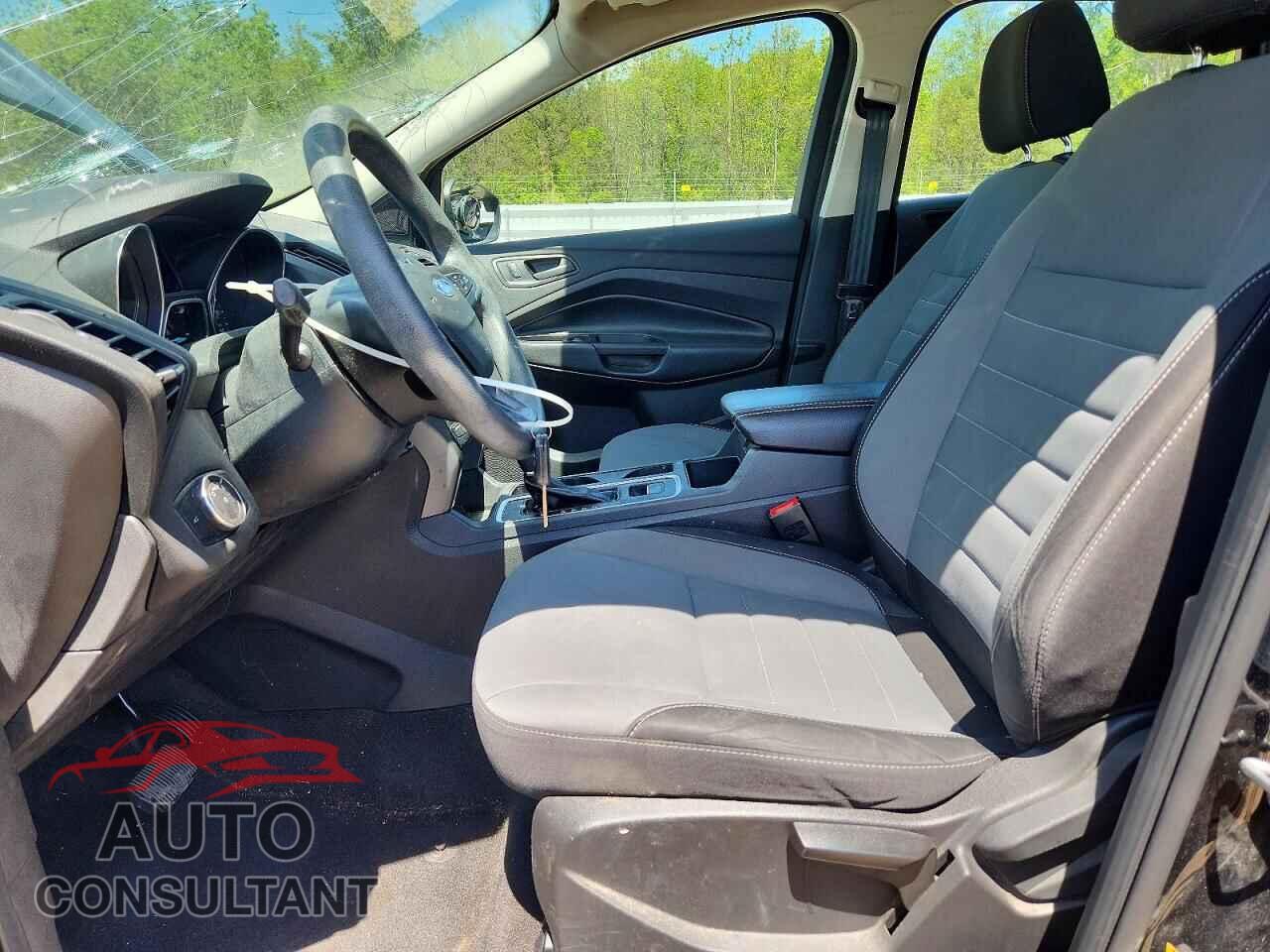 FORD ESCAPE 2017 - 1FMCU0F76HUE72645